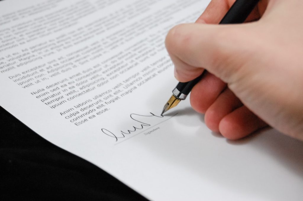 sign-pen-business-document